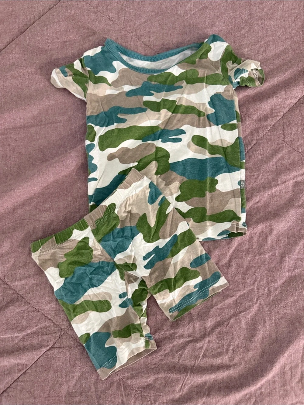 Kyte Baby Camo short sleeve pajamas 18-24M